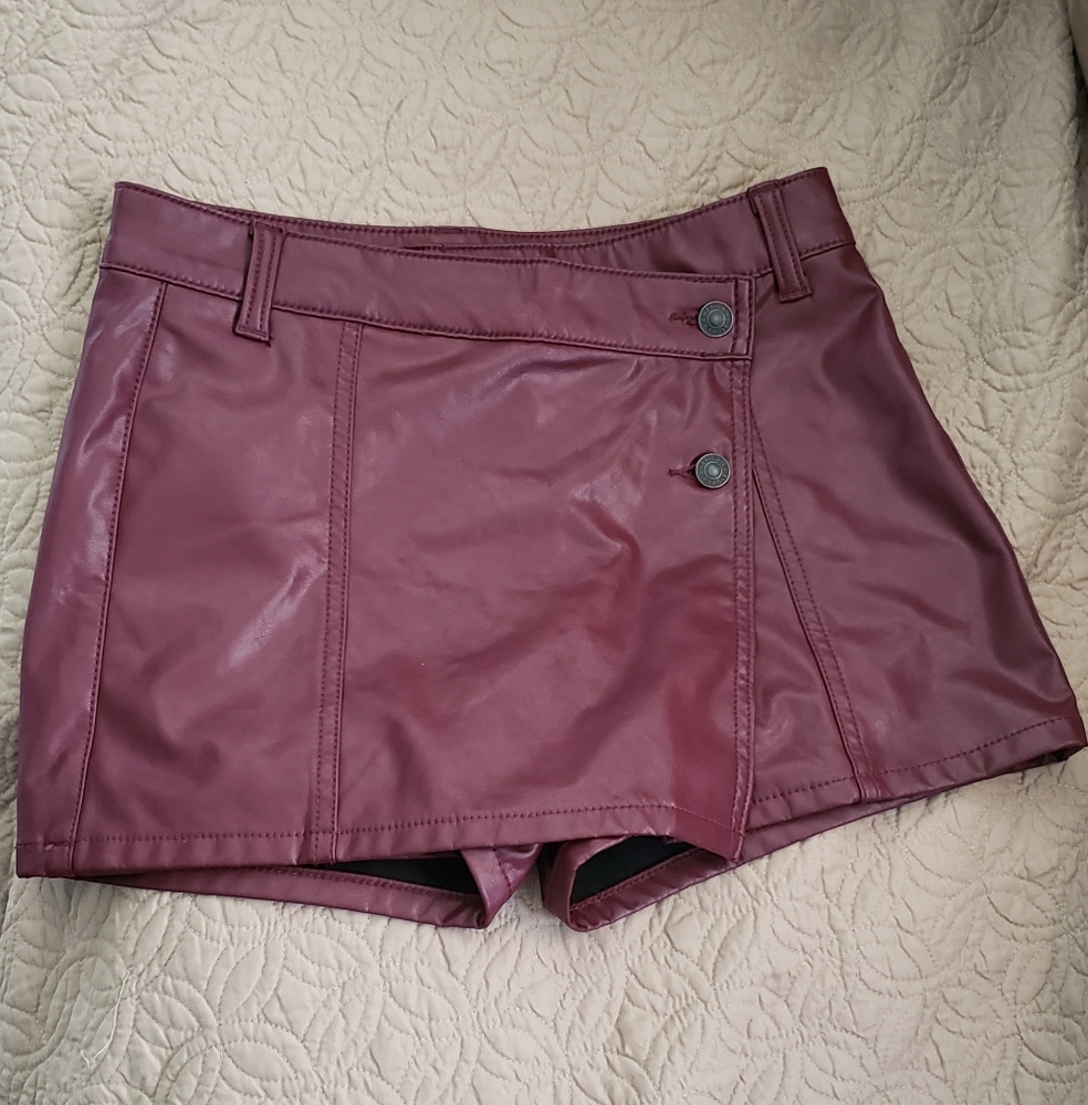 American‎ Eagle Outfitters Red Skort Shorts